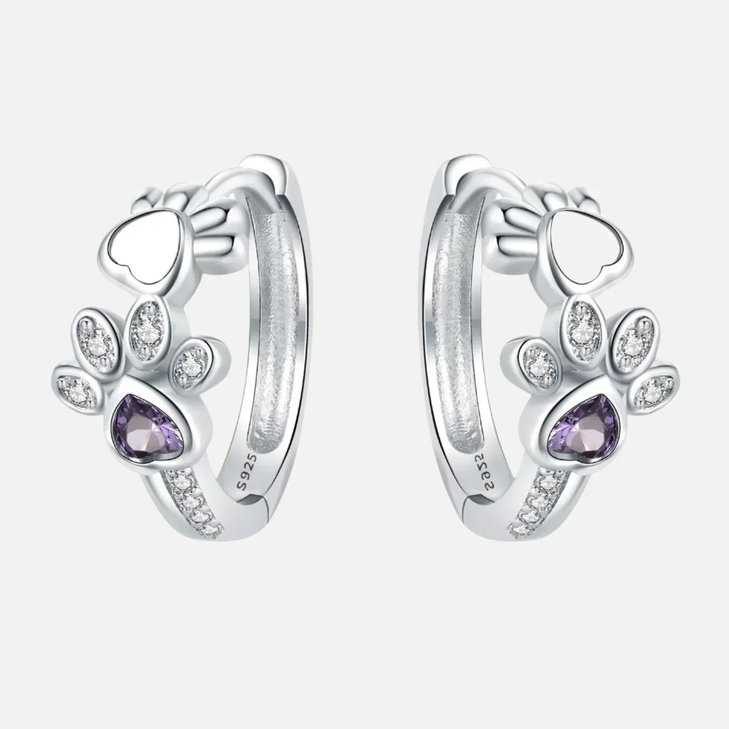 Elegante ILLA Pfoten-Huggie-Ohrringe aus 925er Sterlingsilber mit funkelnden Zirkonia und Herzstein